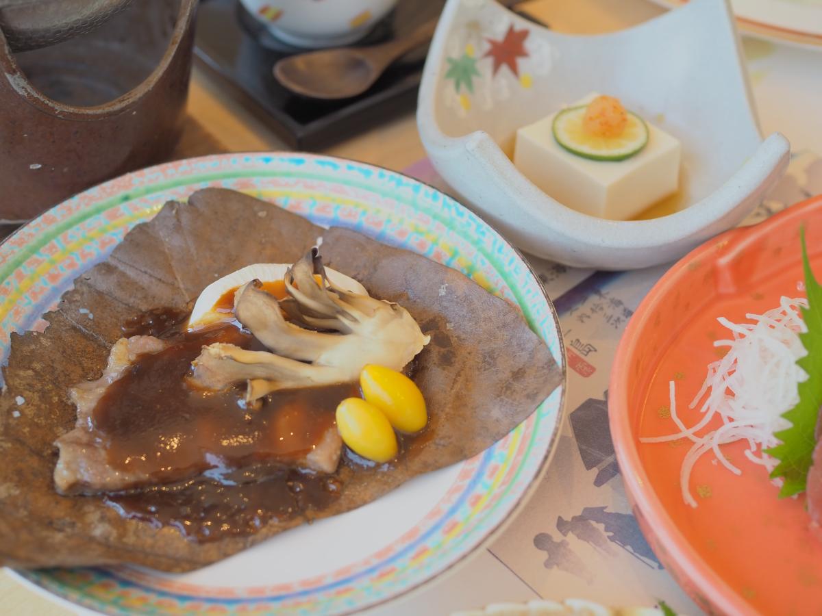 山吹紅葉膳(やまぶきこうようぜん)